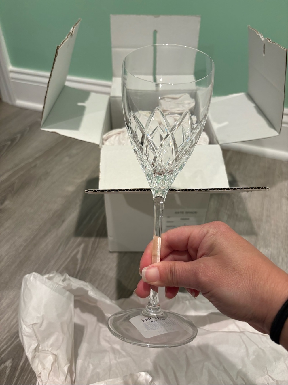 Kate Spade Downing Cuts Wine Glasses Set of 4 New in Box
